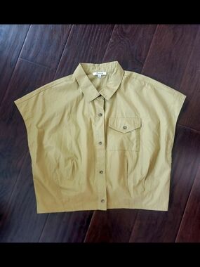 XL Madewell Pleated Cropped Mustard Khaki Button Shirt